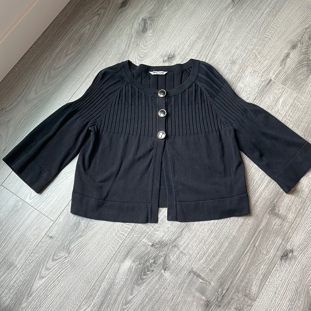 Black 3 Button cropped sweater with wide sleeves
